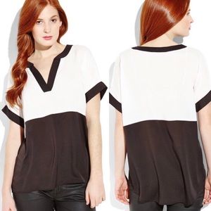 ☀️Isaac Mizrahi Black/White Colorblock Blouse